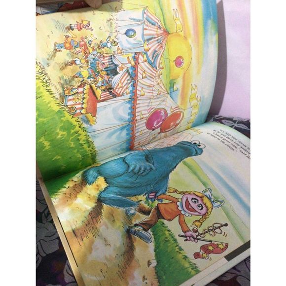 1981 Sesame Street Book Jim Henson’s Muppets “Circus Of Opposites” - Picture 11 of 12